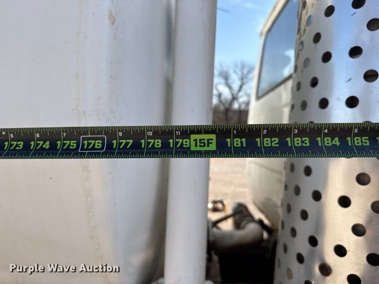 image for item ES5818 1979 Mack RL611LS water truck