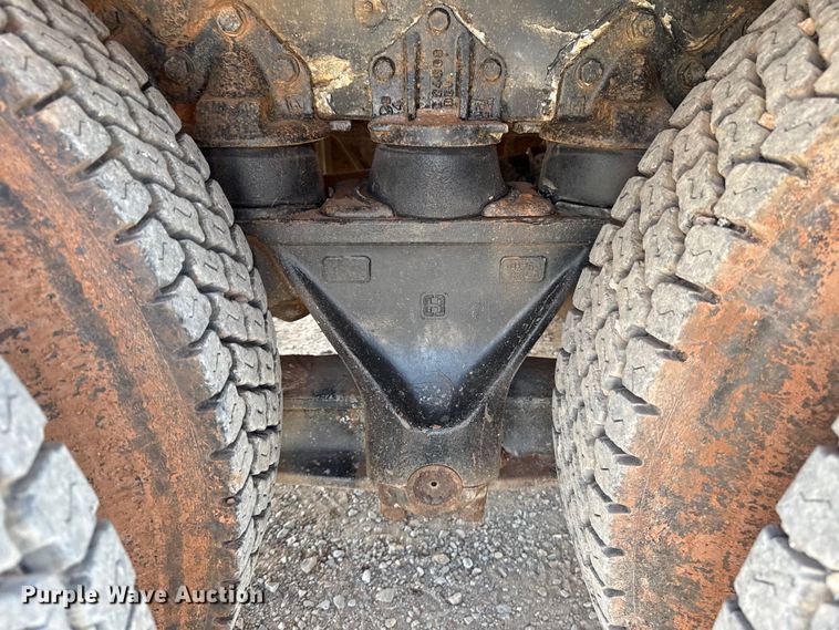 image for item ES5818 1979 Mack RL611LS water truck