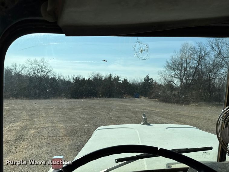 image for item ES5818 1979 Mack RL611LS water truck