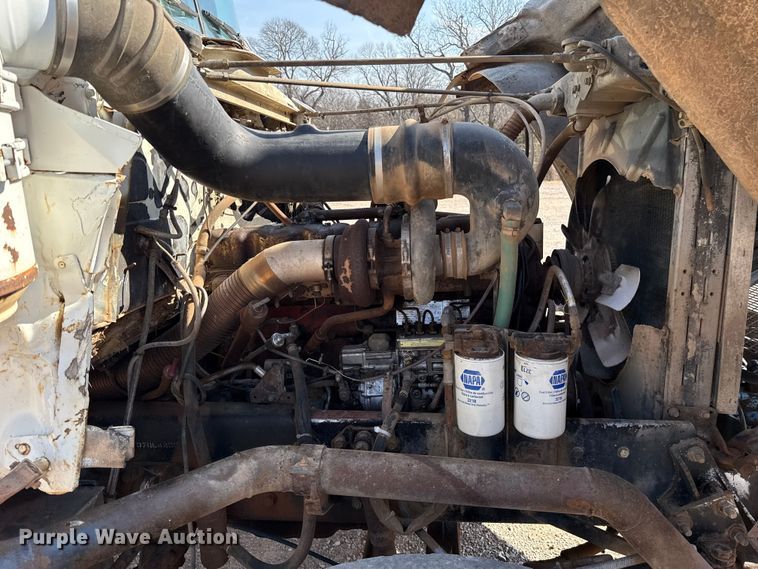 image for item ES5818 1979 Mack RL611LS water truck