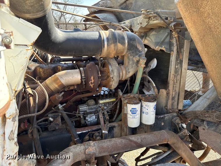 image for item ES5818 1979 Mack RL611LS water truck