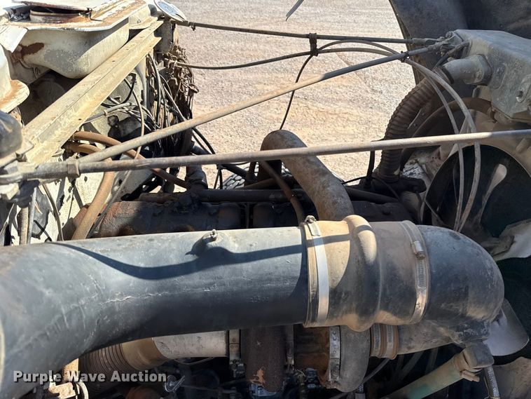 image for item ES5818 1979 Mack RL611LS water truck