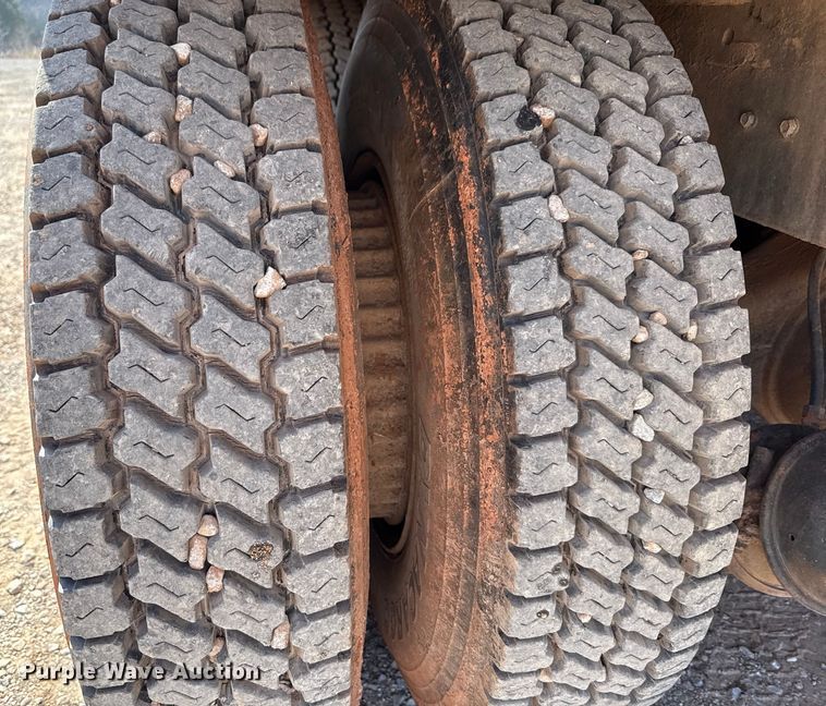 image for item ES5818 1979 Mack RL611LS water truck