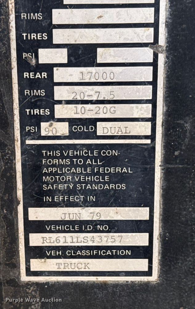 image for item ES5818 1979 Mack RL611LS water truck