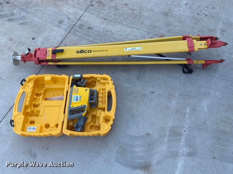 image for item ES5891 Spectra GL412N surveying equipment