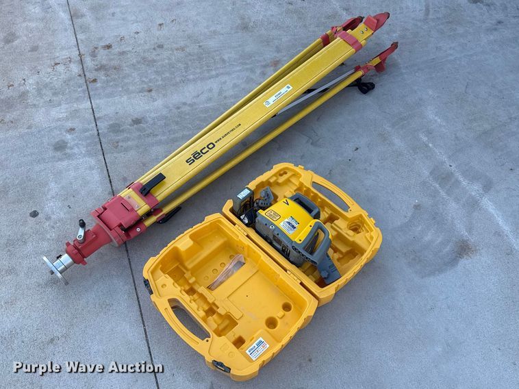 image for item ES5891 Spectra GL412N surveying equipment