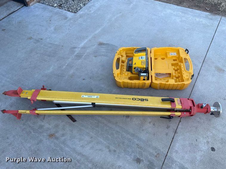 image for item ES5891 Spectra GL412N surveying equipment