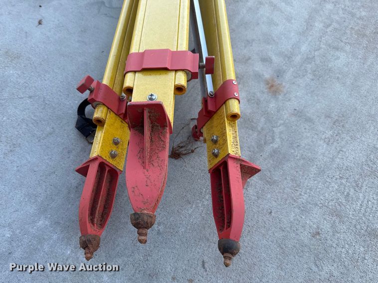 image for item ES5891 Spectra GL412N surveying equipment