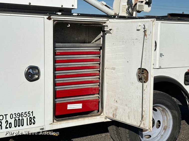 image for item ES5901 2018 Ford F550 Super Duty XL utility / service truck