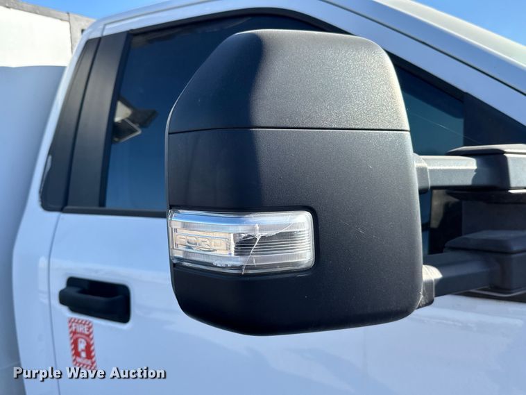 image for item ES5901 2018 Ford F550 Super Duty XL utility / service truck