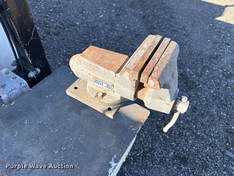 image for item ES5901 2018 Ford F550 Super Duty XL utility / service truck