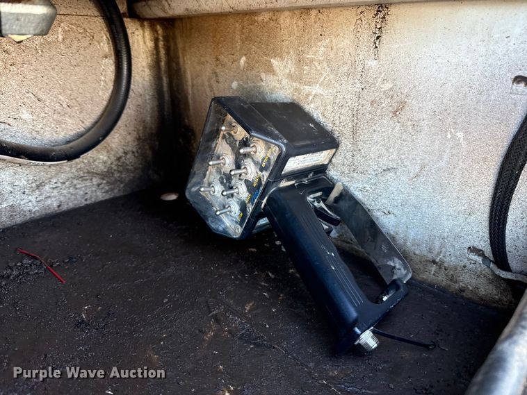 image for item ES5901 2018 Ford F550 Super Duty XL utility / service truck