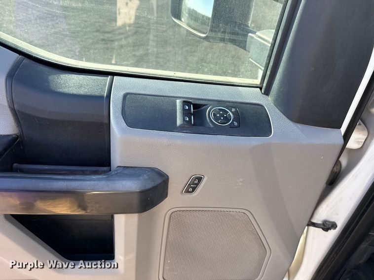 image for item ES5901 2018 Ford F550 Super Duty XL utility / service truck