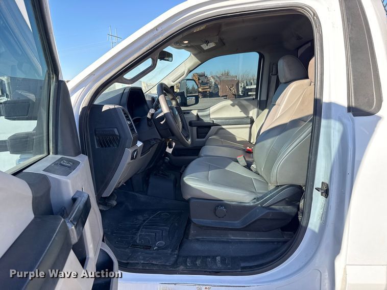 image for item ES5901 2018 Ford F550 Super Duty XL utility / service truck