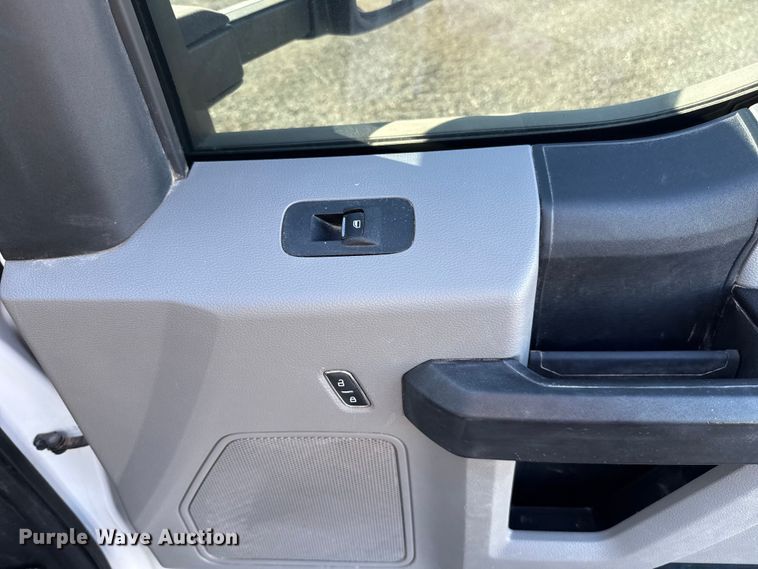 image for item ES5901 2018 Ford F550 Super Duty XL utility / service truck