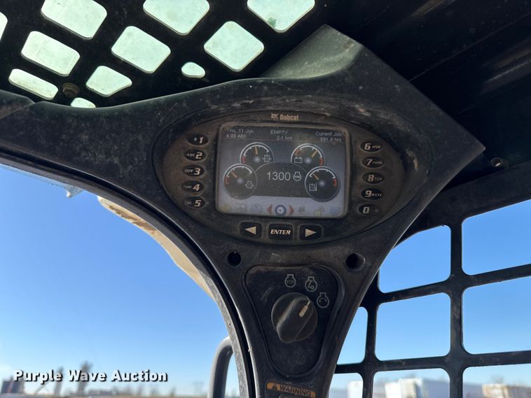 image for item ES5902 2014 Bobcat S770 skid steer loader