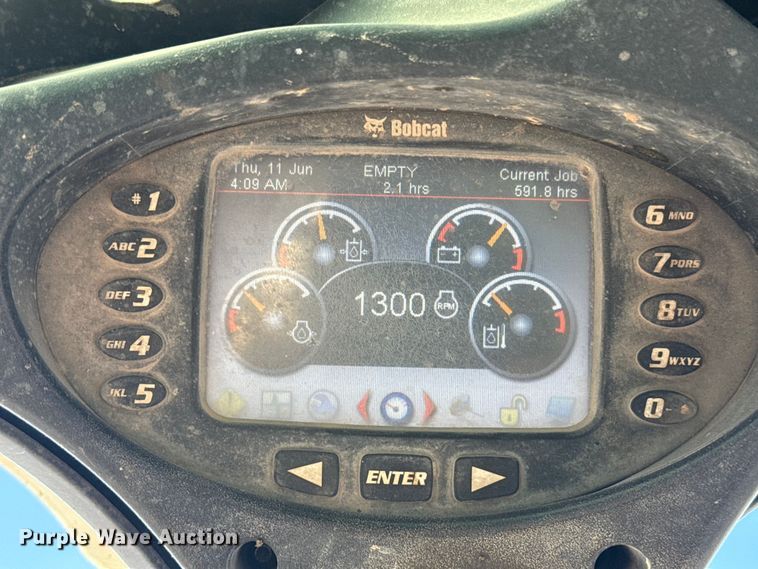 image for item ES5902 2014 Bobcat S770 skid steer loader