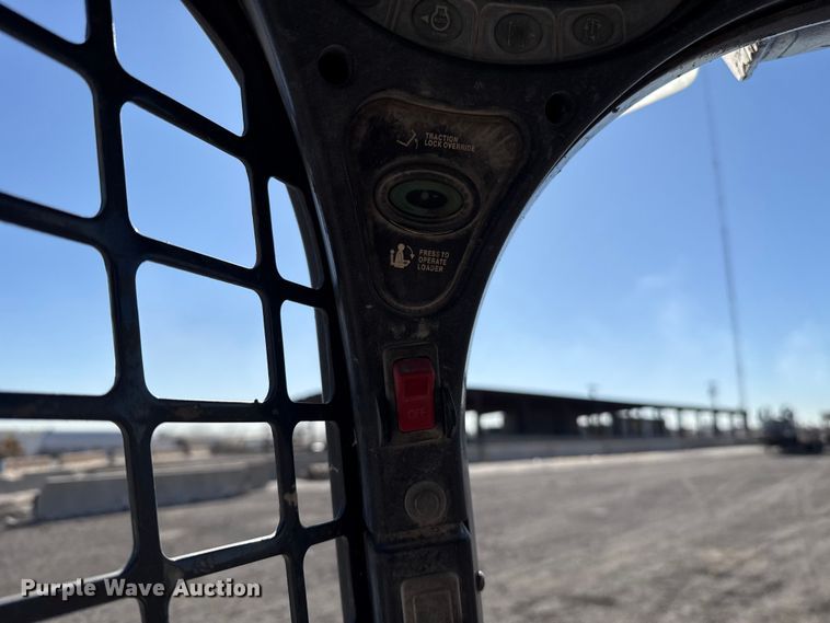 image for item ES5902 2014 Bobcat S770 skid steer loader