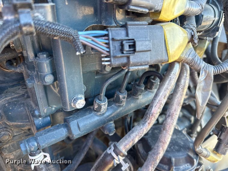 image for item ES5902 2014 Bobcat S770 skid steer loader