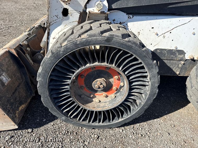 image for item ES5902 2014 Bobcat S770 skid steer loader