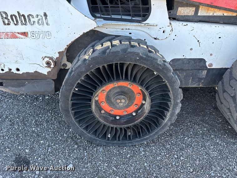 image for item ES5902 2014 Bobcat S770 skid steer loader