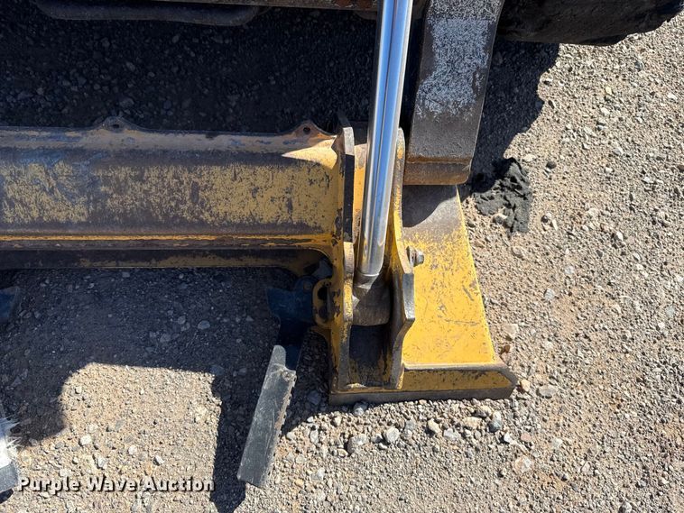 image for item ES5903 2019 John Deere 320G skid steer loader