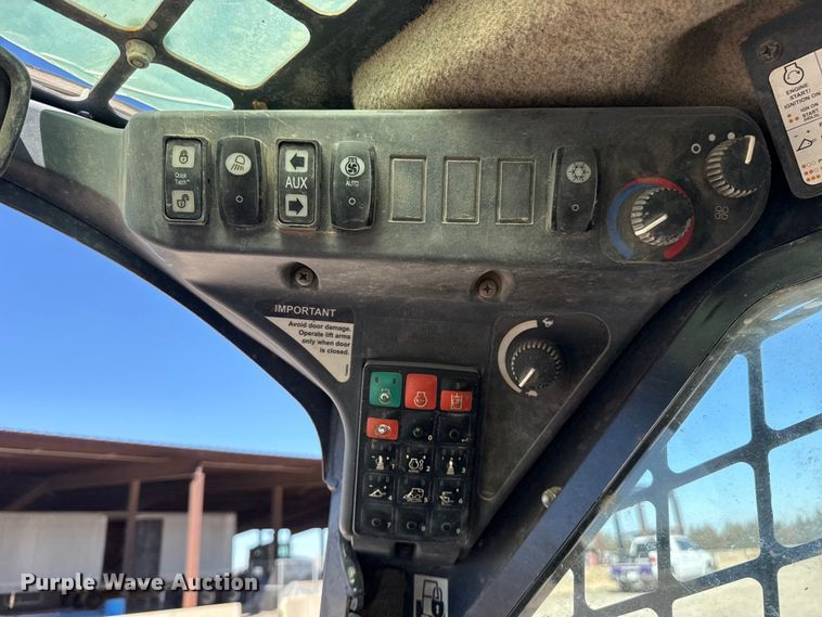 image for item ES5903 2019 John Deere 320G skid steer loader