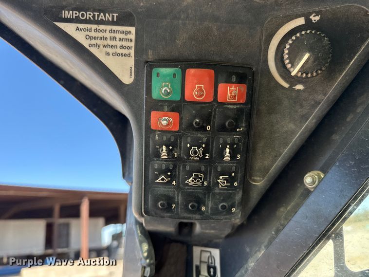 image for item ES5903 2019 John Deere 320G skid steer loader