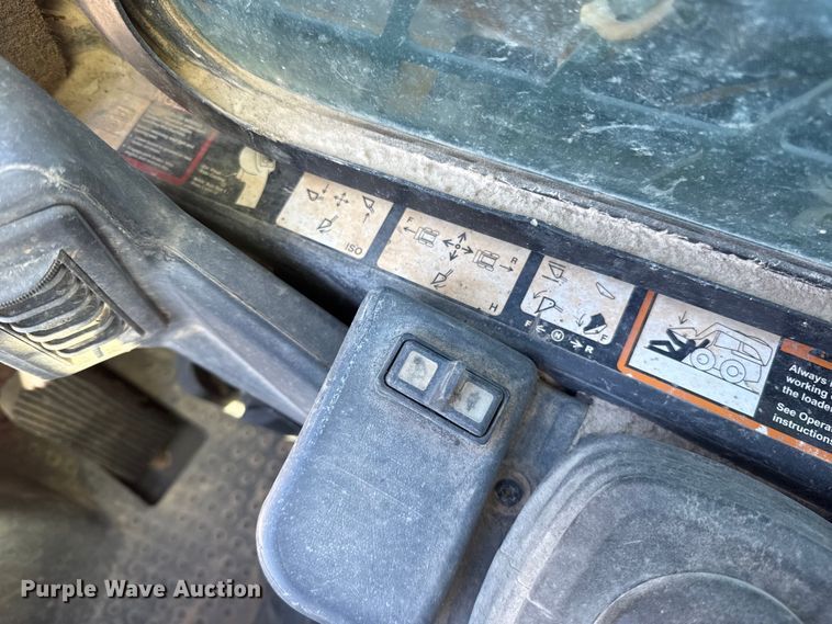 image for item ES5903 2019 John Deere 320G skid steer loader