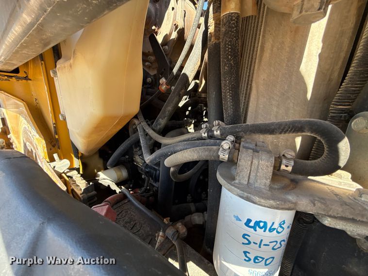 image for item ES5903 2019 John Deere 320G skid steer loader