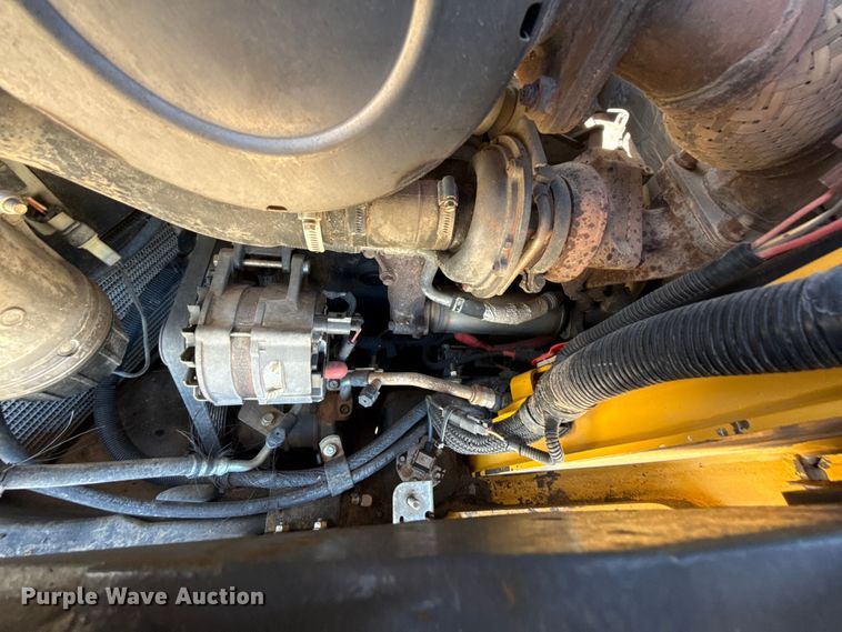 image for item ES5903 2019 John Deere 320G skid steer loader