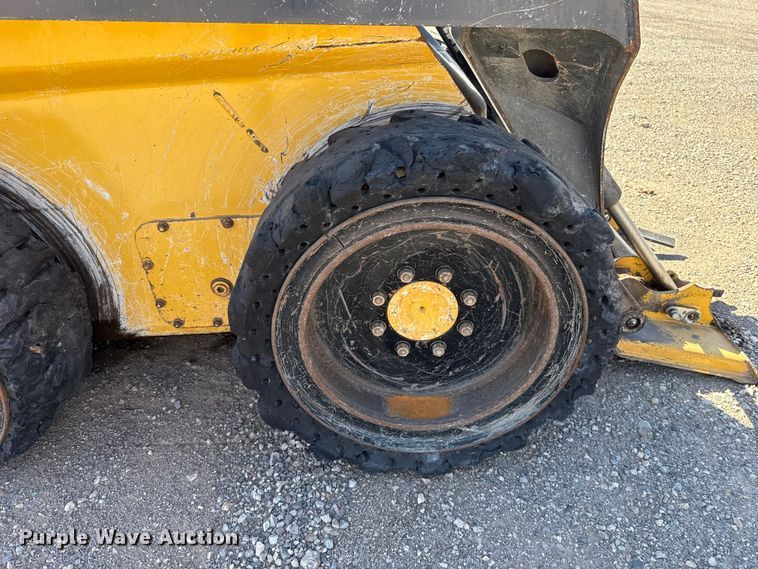 image for item ES5903 2019 John Deere 320G skid steer loader