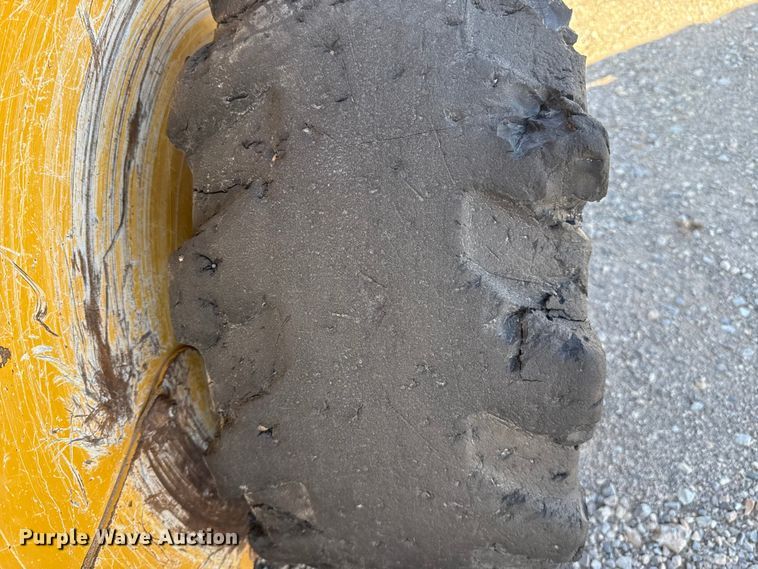 image for item ES5903 2019 John Deere 320G skid steer loader