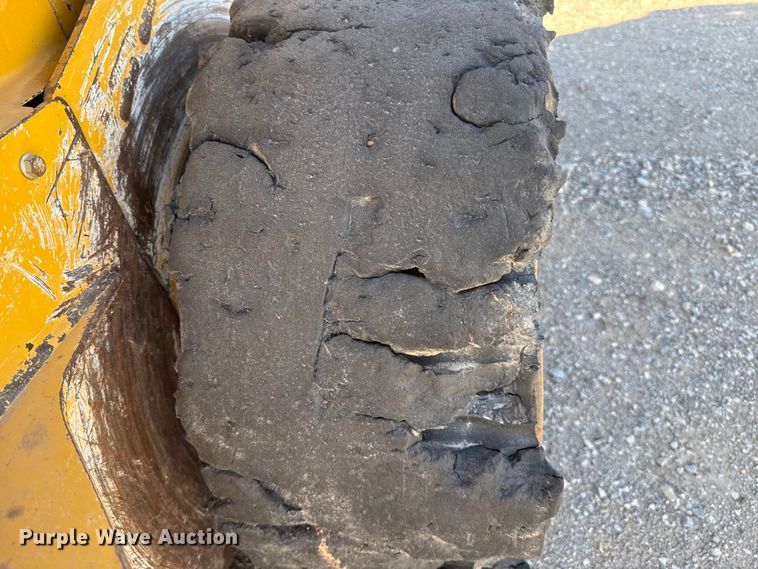 image for item ES5903 2019 John Deere 320G skid steer loader