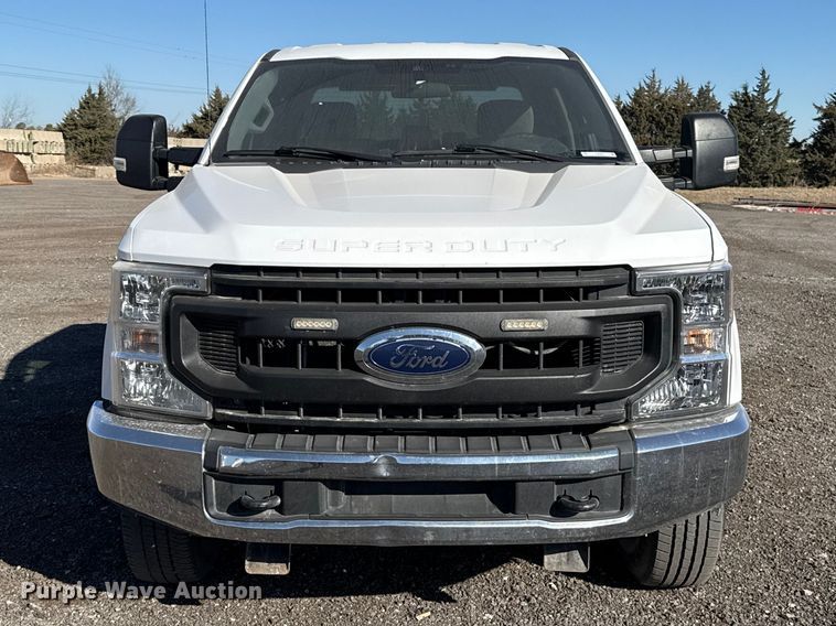 image for item ES5904 2020 Ford F250 Super Duty XL Crew Cab pickup truck