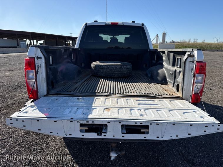 image for item ES5904 2020 Ford F250 Super Duty XL Crew Cab pickup truck