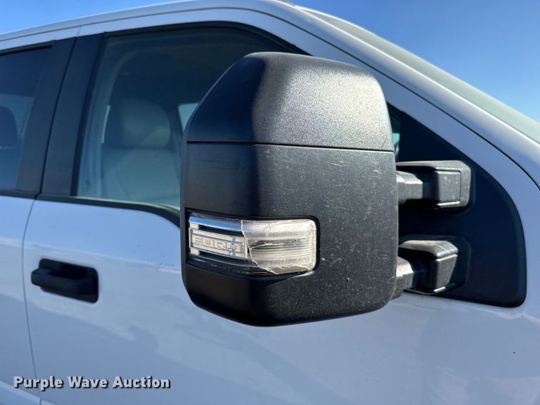 image for item ES5904 2020 Ford F250 Super Duty XL Crew Cab pickup truck