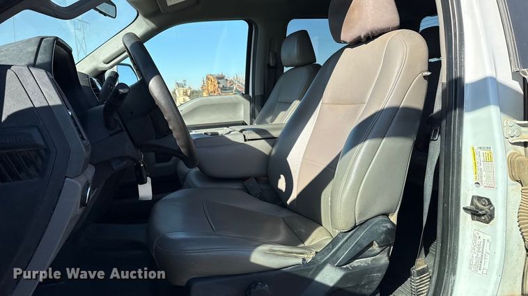 image for item ES5904 2020 Ford F250 Super Duty XL Crew Cab pickup truck