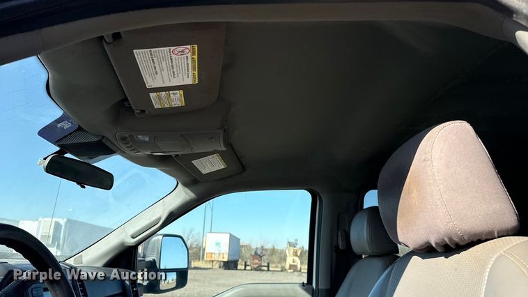 image for item ES5904 2020 Ford F250 Super Duty XL Crew Cab pickup truck