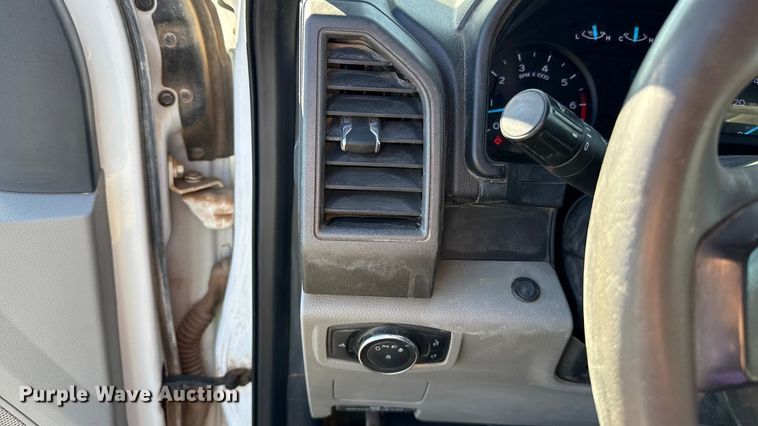 image for item ES5904 2020 Ford F250 Super Duty XL Crew Cab pickup truck