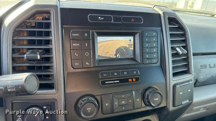 image for item ES5904 2020 Ford F250 Super Duty XL Crew Cab pickup truck