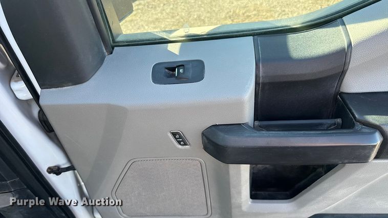 image for item ES5904 2020 Ford F250 Super Duty XL Crew Cab pickup truck