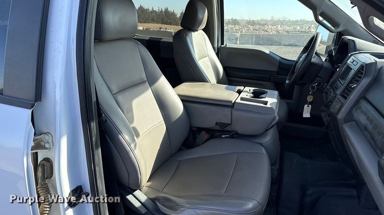 image for item ES5904 2020 Ford F250 Super Duty XL Crew Cab pickup truck