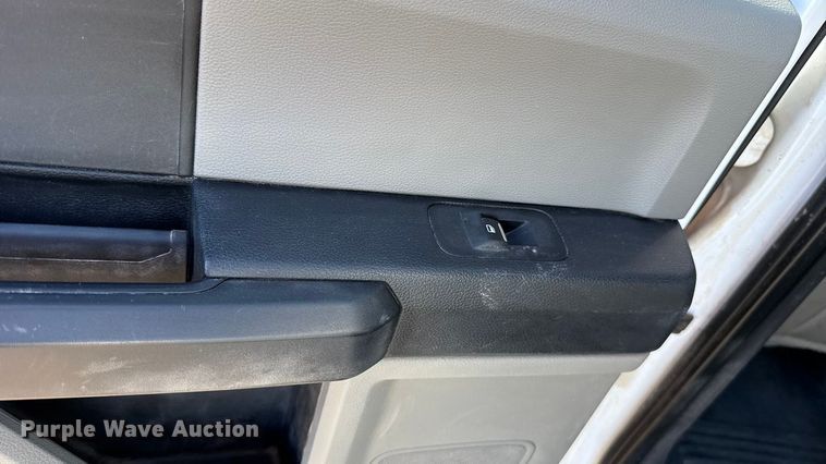 image for item ES5904 2020 Ford F250 Super Duty XL Crew Cab pickup truck