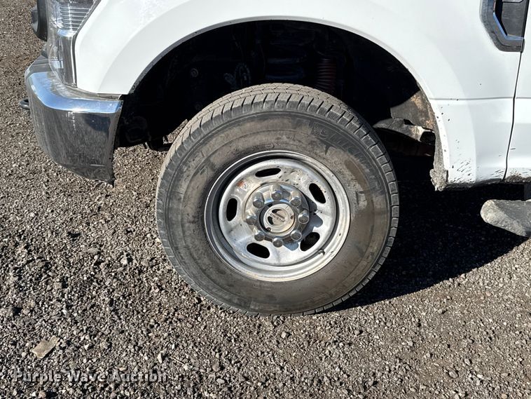 image for item ES5904 2020 Ford F250 Super Duty XL Crew Cab pickup truck