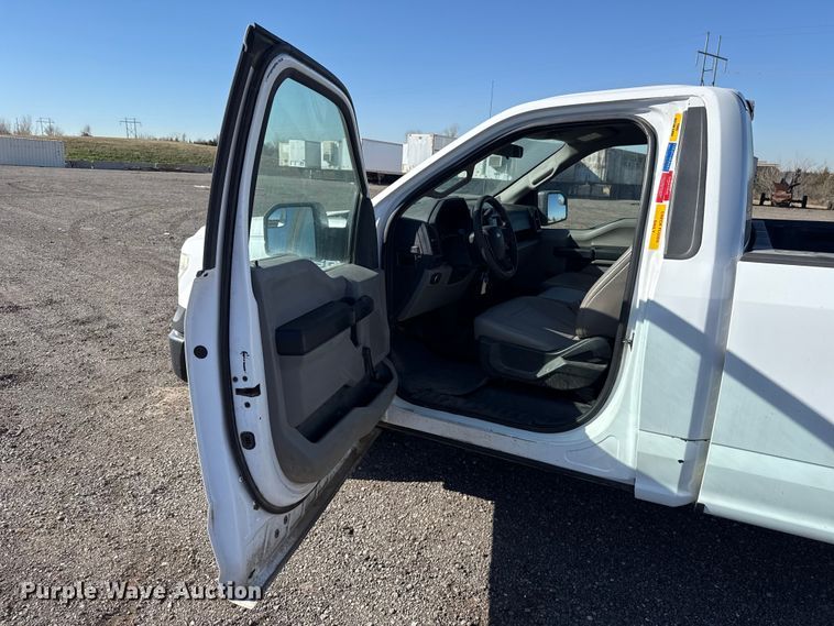 image for item ES5905 2016 Ford F150 XL pickup truck