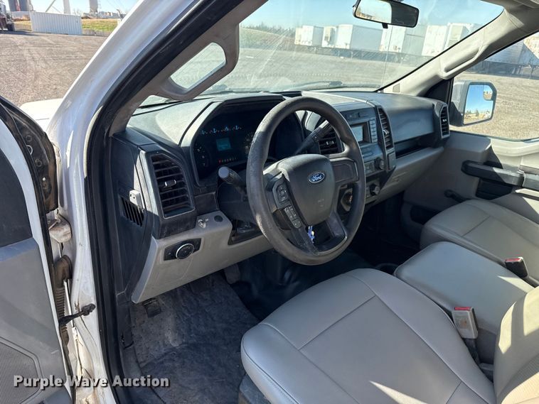 image for item ES5905 2016 Ford F150 XL pickup truck