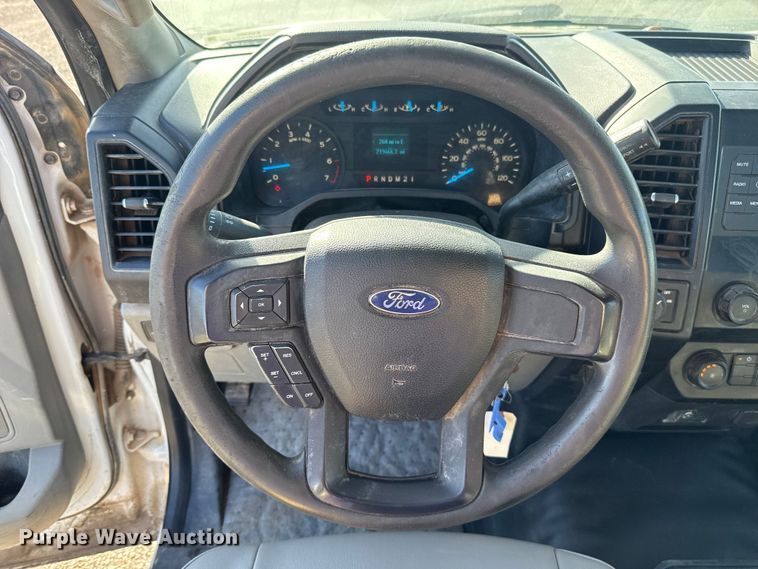 image for item ES5905 2016 Ford F150 XL pickup truck