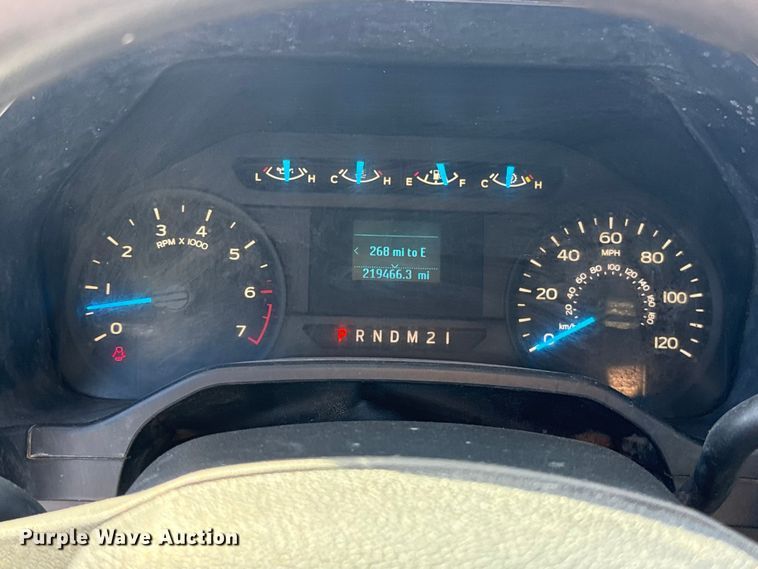 image for item ES5905 2016 Ford F150 XL pickup truck