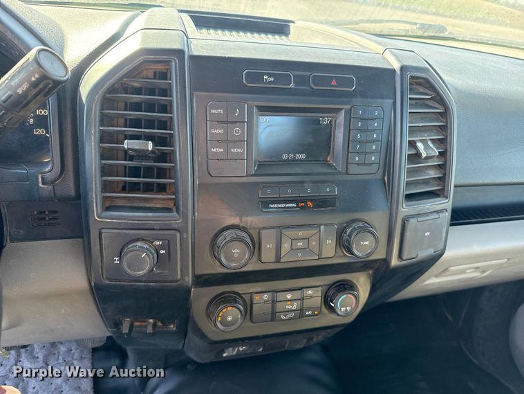 image for item ES5905 2016 Ford F150 XL pickup truck